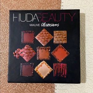 HUDA Beauty Mauve Obsessions Eyeshadow Palette